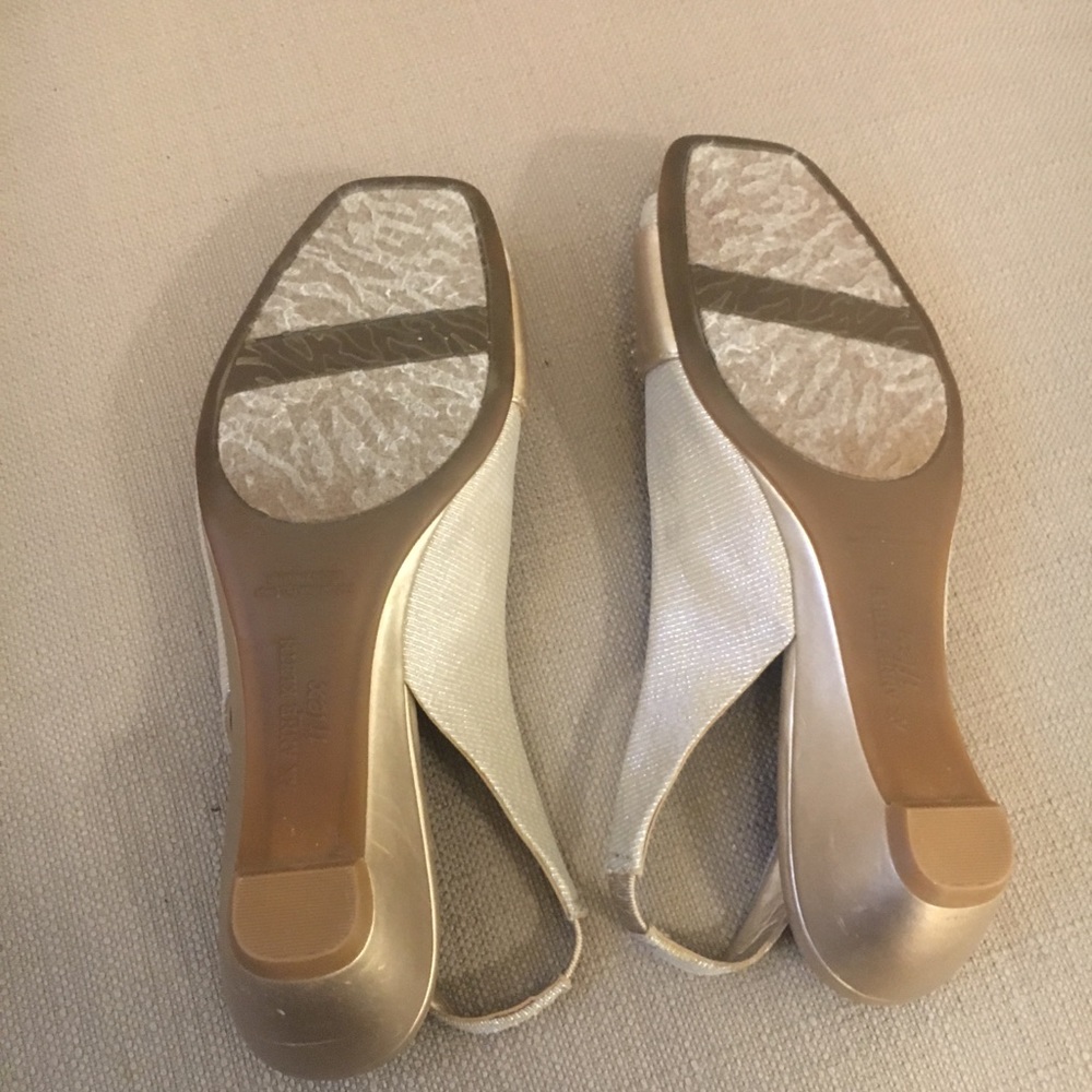 Anne Klein Shoes - Picture 2 of 4